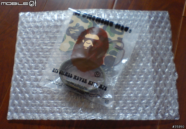[分享] ~ APE 定番綠迷彩皮手環入手談