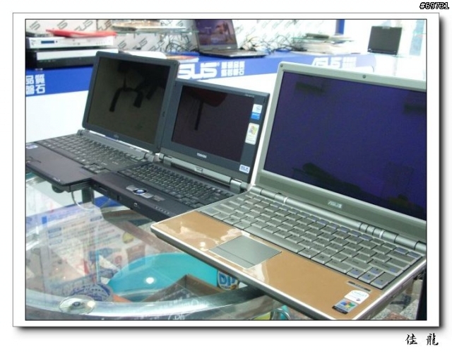 [分享]閃耀的星紅~Fujitsu P7120(補上一些疊疊樂照片)