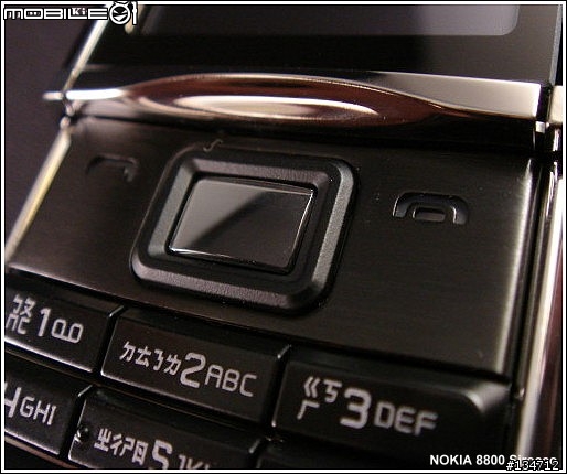 [分享]NOKIA 8800 Sirocco 寫真照