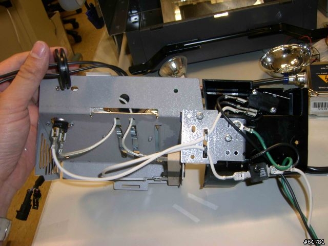 HID+LCD+OHP=安靜無聲的150吋電視