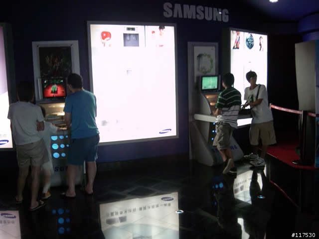 320萬極致工藝 SAMSUNG SGH-P858 (9/1４新增暗處照片)