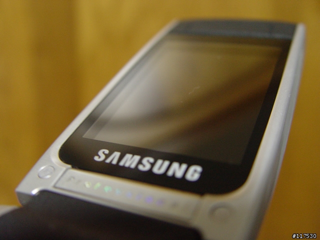 320萬極致工藝 SAMSUNG SGH-P858 (9/1４新增暗處照片)