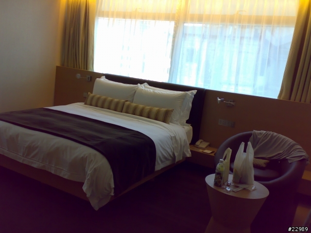 香港 HOTEL蘭桂彷, 鬧區中的寧靜