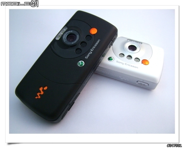 [分享] SonyEricsson w810i 黑與白的相遇 ~ 馬來西亞製第四版