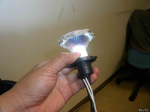 HID+LCD+OHP=安靜無聲的150吋電視