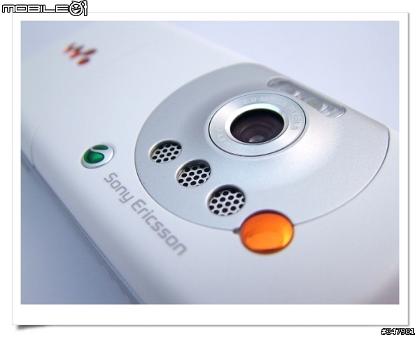 [分享] SonyEricsson w810i 黑與白的相遇 ~ 馬來西亞製第四版