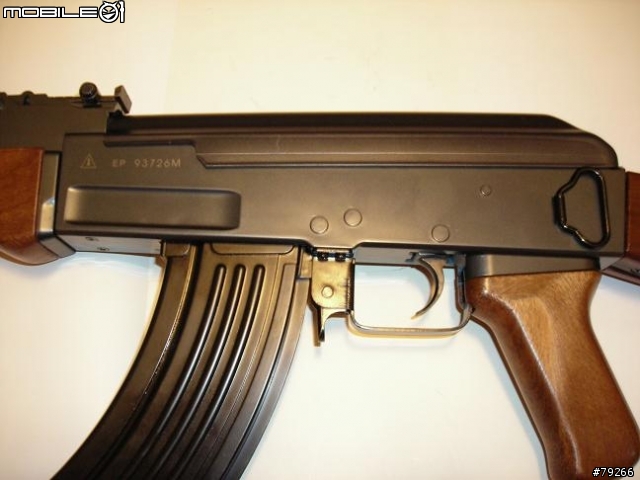 [分享]中國製 AK47 電動槍 A.E.G.