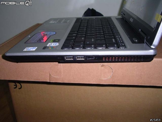 [分享]華碩Core2新機 A8Js 入手拆箱報告