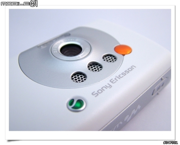 [分享] SonyEricsson w810i 黑與白的相遇 ~ 馬來西亞製第四版
