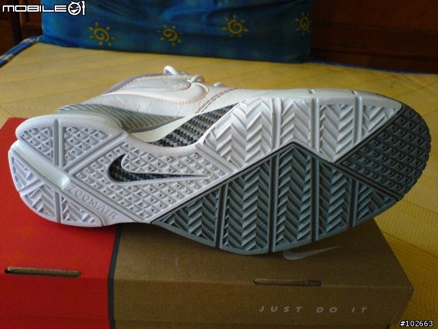 NIKE KOBE I 籃球鞋