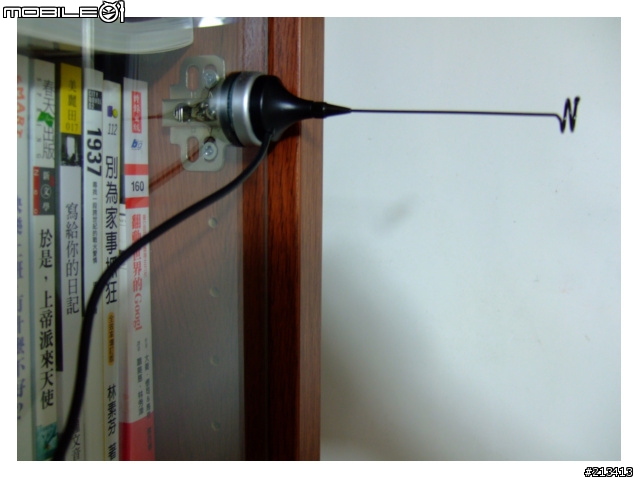 [分享] 意外發現的一款掌上型數位電視 Asuka 飛鳥 PTV600 (圖多)