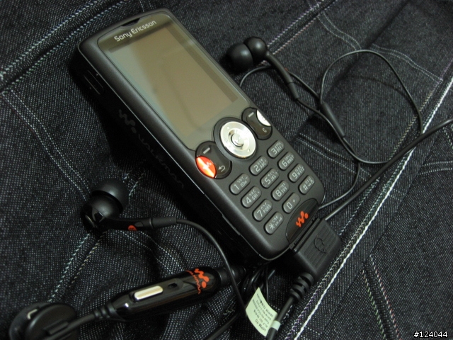 罪愛 W810i 〈寫真集〉