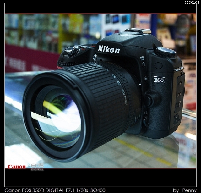 [分享]搶先分享~還是熱的Nikon D80 kit寫真照!!