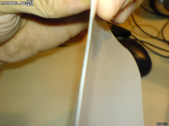[分享]滑鼠的小幫手-ELECOM超薄自黏滑鼠墊