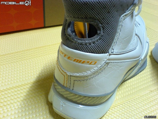 NIKE KOBE I 籃球鞋