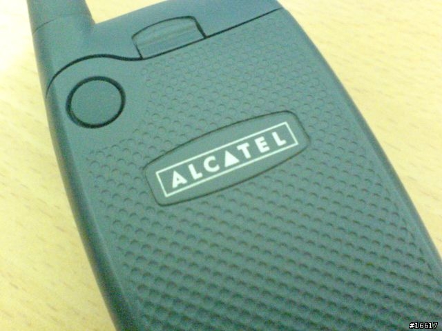 [炒冷飯] 極簡風格 魅力獨特 - Alcatel OT 500 {第二章-手機外觀}