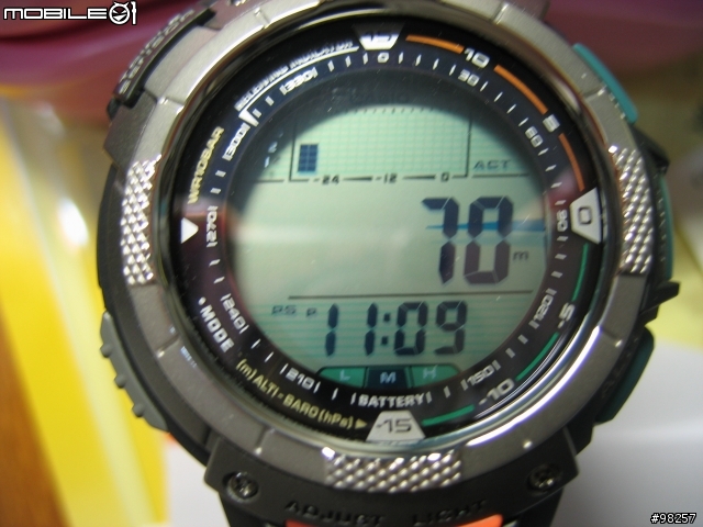 {分享}電波錶與登山錶的完美組合 -- CASIO PRW-1000J-1JR