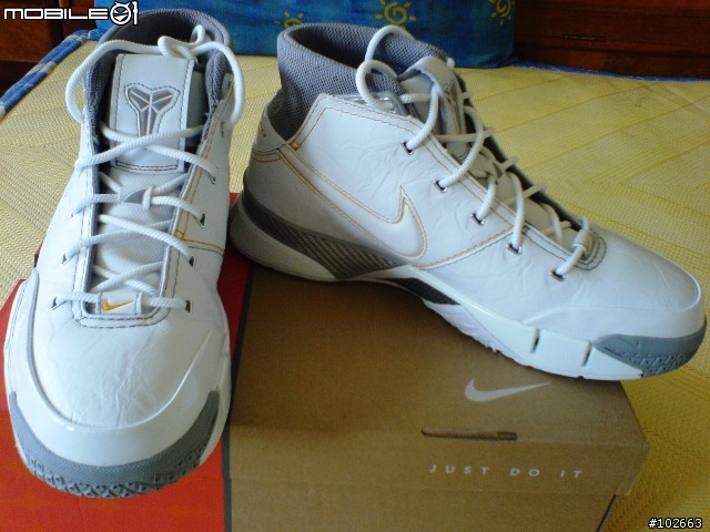 NIKE KOBE I 籃球鞋