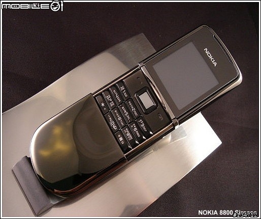 [分享]NOKIA 8800 Sirocco 寫真照
