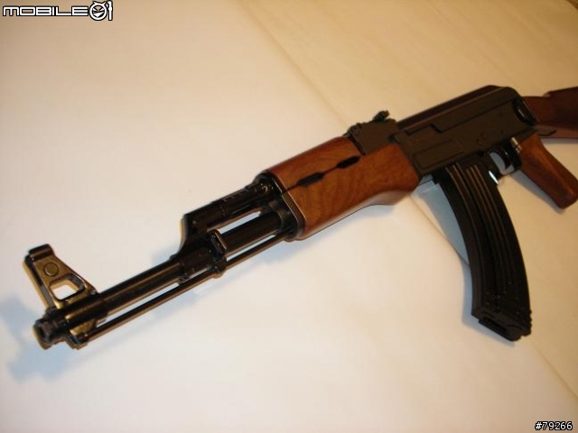 [分享]中國製 AK47 電動槍 A.E.G.