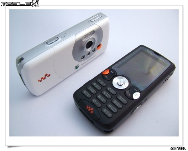 [分享] SonyEricsson w810i 黑與白的相遇 ~ 馬來西亞製第四版