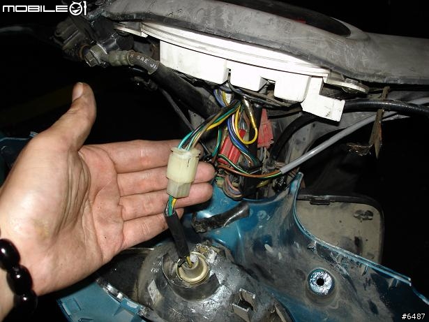 [DIY]機車時速表不會動嗎? YAMAHA大兜風更換碼錶線教學