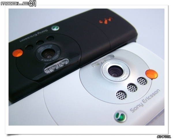 [分享] SonyEricsson w810i 黑與白的相遇 ~ 馬來西亞製第四版