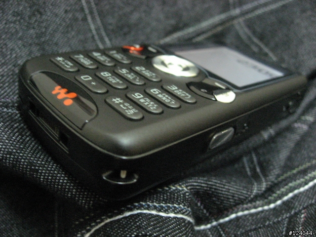 罪愛 W810i 〈寫真集〉