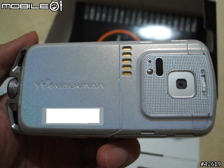 [分享] 日本地區發售這款 SE W42S Walkman 手機