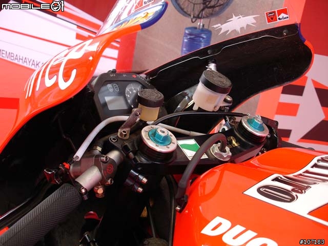 MOTO-GP第13站馬來西亞雪邦賽車場...9月9日場邊花絮