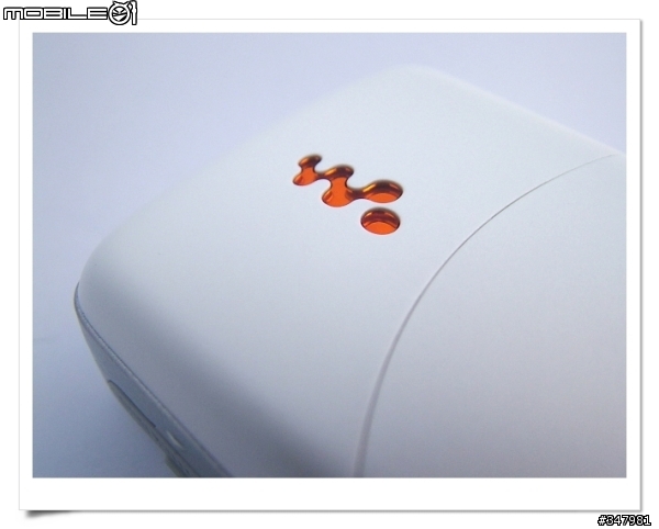 [分享] SonyEricsson w810i 黑與白的相遇 ~ 馬來西亞製第四版