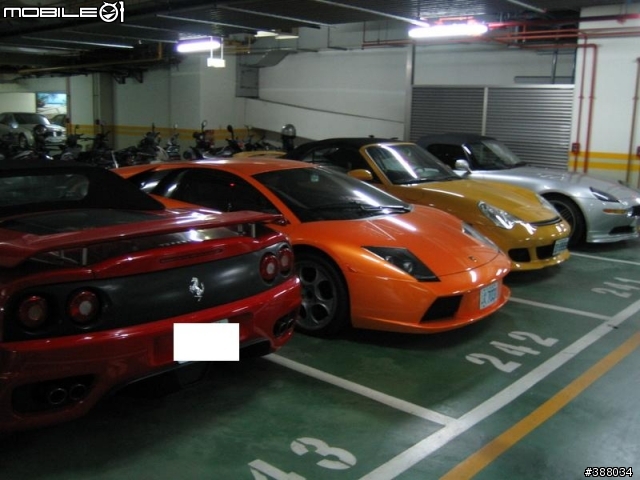 傳說中的帝寶停車場