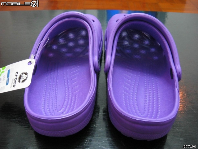 [分享] 現在歐美很流行的 CROCS 休閒拖鞋 Beach 款 (又稱洞洞鞋)