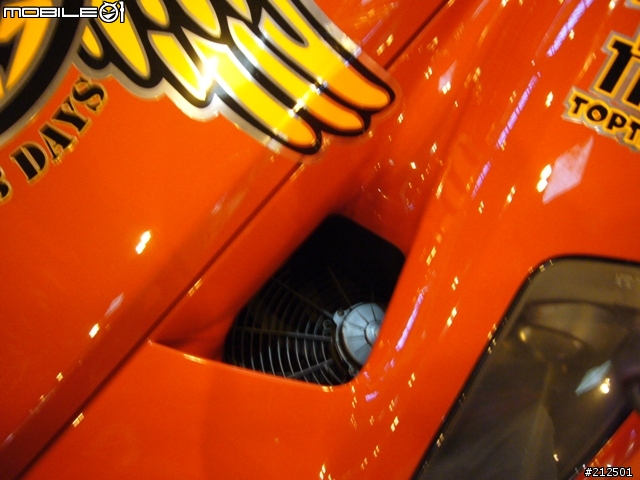 [分享] [part-3] (Top Gear) MPH'06 車展10/28 in Birmingham NEC, UK. (圖多)