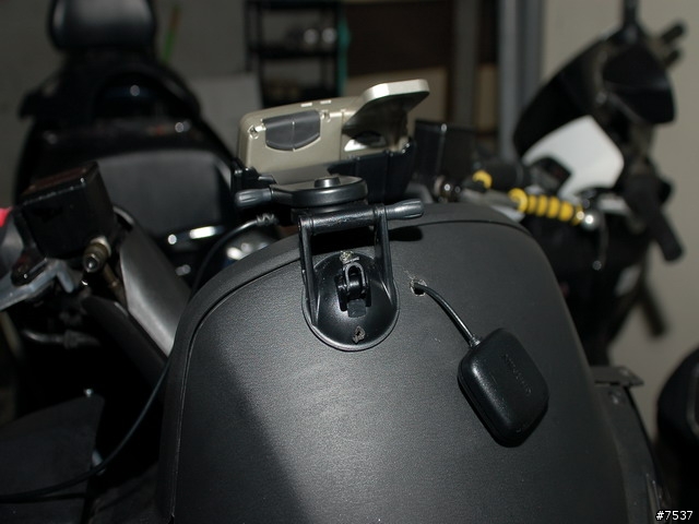 (品味分享2)SYM RV250衛星導航系統終極版....GARMIN Quest的入選....