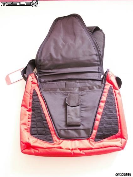 [分享] Ferrari 側背包