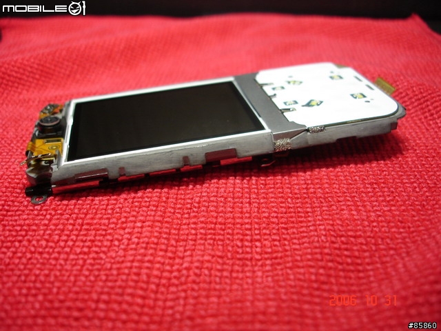 【手賤之不負責任文】SONYERICSSON W850I...全機大分解詳細圖.....