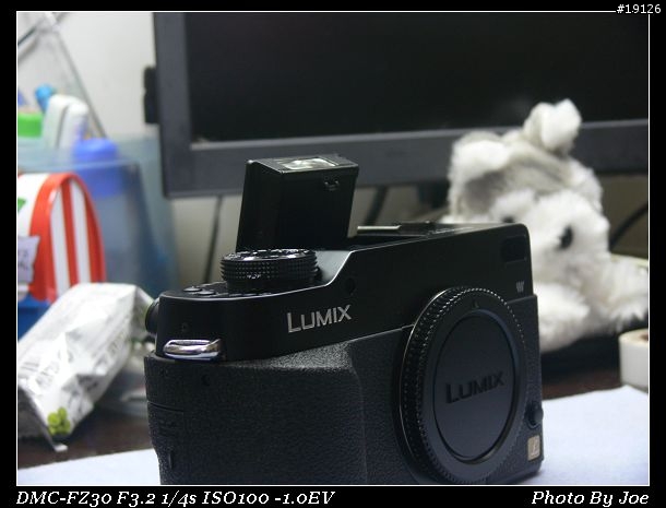 [純分享]Panasonic Lumix L1 始動 -- 外觀編