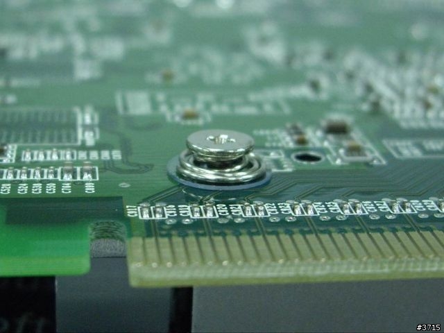 艾爾莎 Elsa 7300 gt GDDR3 飆風版 (730gt)