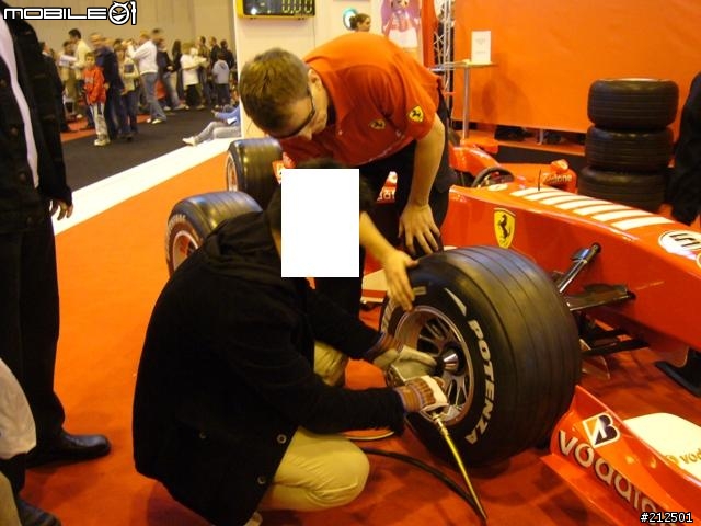 [分享] [part-2] (Top Gear) MPH'06 車展10/28 in Birmingham NEC, UK. (圖多)