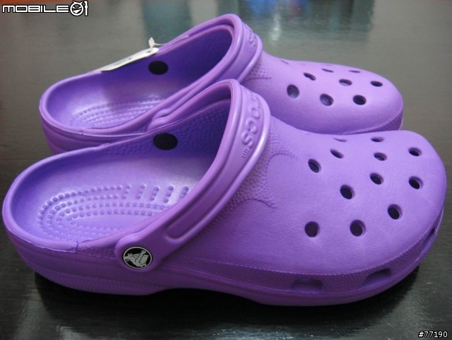 [分享] 現在歐美很流行的 CROCS 休閒拖鞋 Beach 款 (又稱洞洞鞋)
