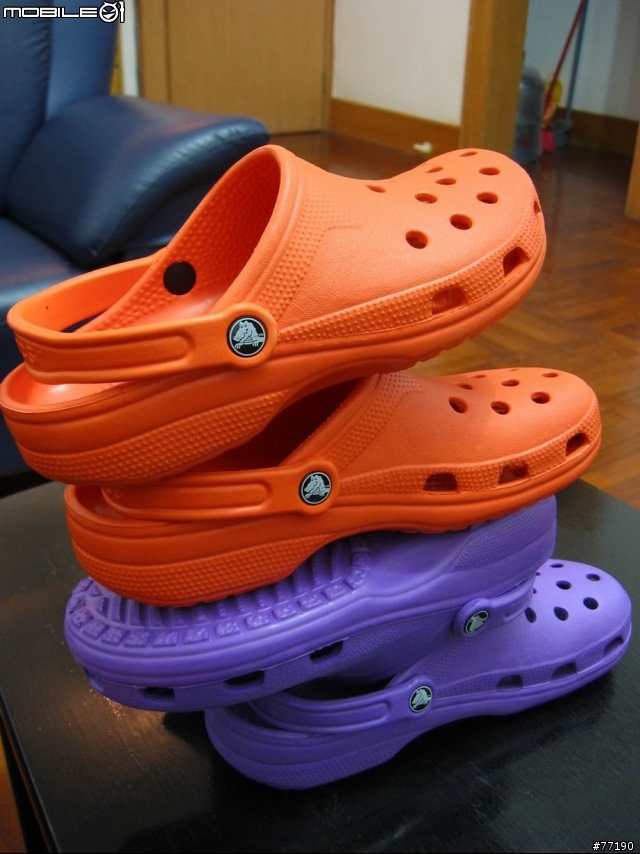 [分享] 現在歐美很流行的 CROCS 休閒拖鞋 Beach 款 (又稱洞洞鞋)
