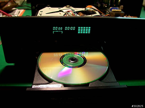 [分享]EAD T-1000 CD轉盤修理記