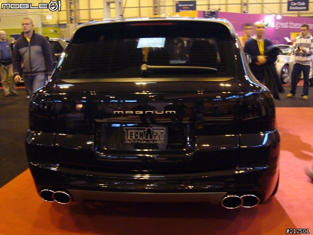 [分享] [part-2] (Top Gear) MPH'06 車展10/28 in Birmingham NEC, UK. (圖多)