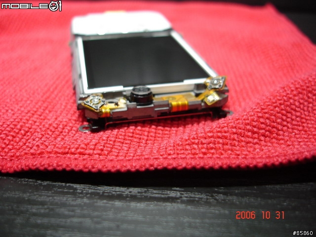 【手賤之不負責任文】SONYERICSSON W850I...全機大分解詳細圖.....