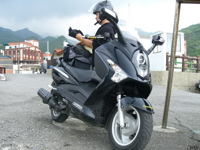 (品味分享1)SYM RV250 獨特風格改裝...新增花蓮行之機車導航篇...