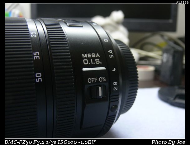 [純分享]Panasonic Lumix L1 始動 -- 外觀編
