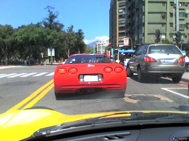 看到一台CORVETTE