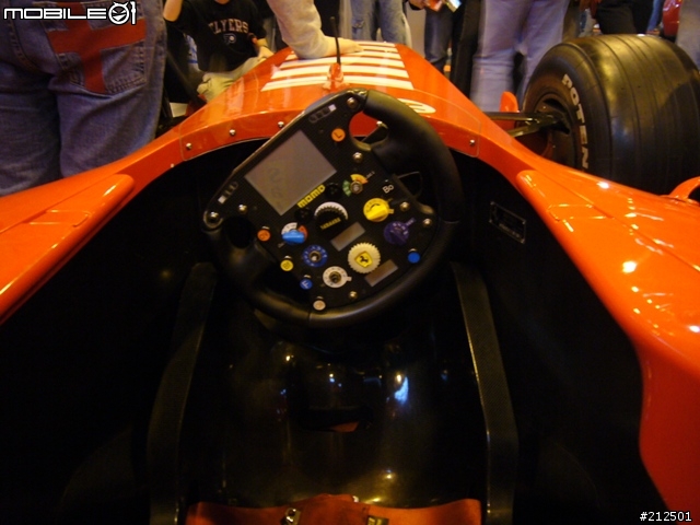 [分享] [part-2] (Top Gear) MPH'06 車展10/28 in Birmingham NEC, UK. (圖多)
