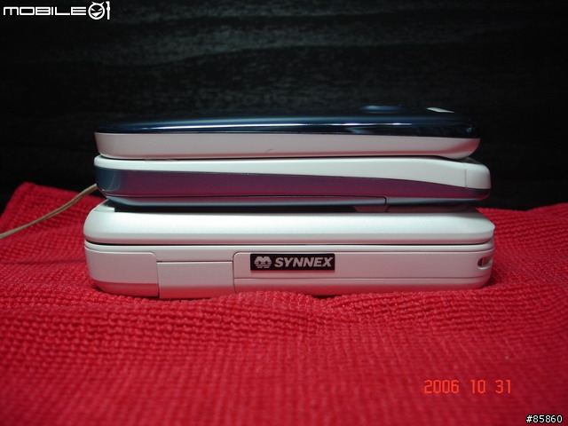 【手賤之不負責任文】SONYERICSSON W850I...全機大分解詳細圖.....
